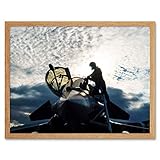 Le cadre est livré avec des fixations au dos pré-attachées pour une suspension facile.