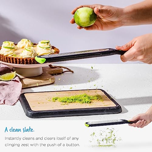 Dreamfarm Ozest Self-Cleaning Zester