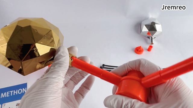 Holographic Reflective Bird Scare Discs For Woodpeckers And Pigeons