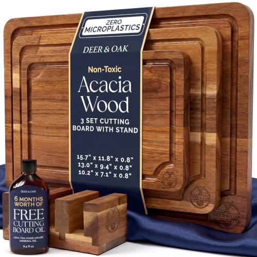 Pre-Oiled, Non Toxic 3-Piece Acacia Cutting Board Set With Stand, Fsc Certified Wooden Chopping Boards, Includes 3.4 Fl Oz Chopping Board Oil, 3 Wood Carving Boards For Home, Bbq Kitchen, Deer & Oak
