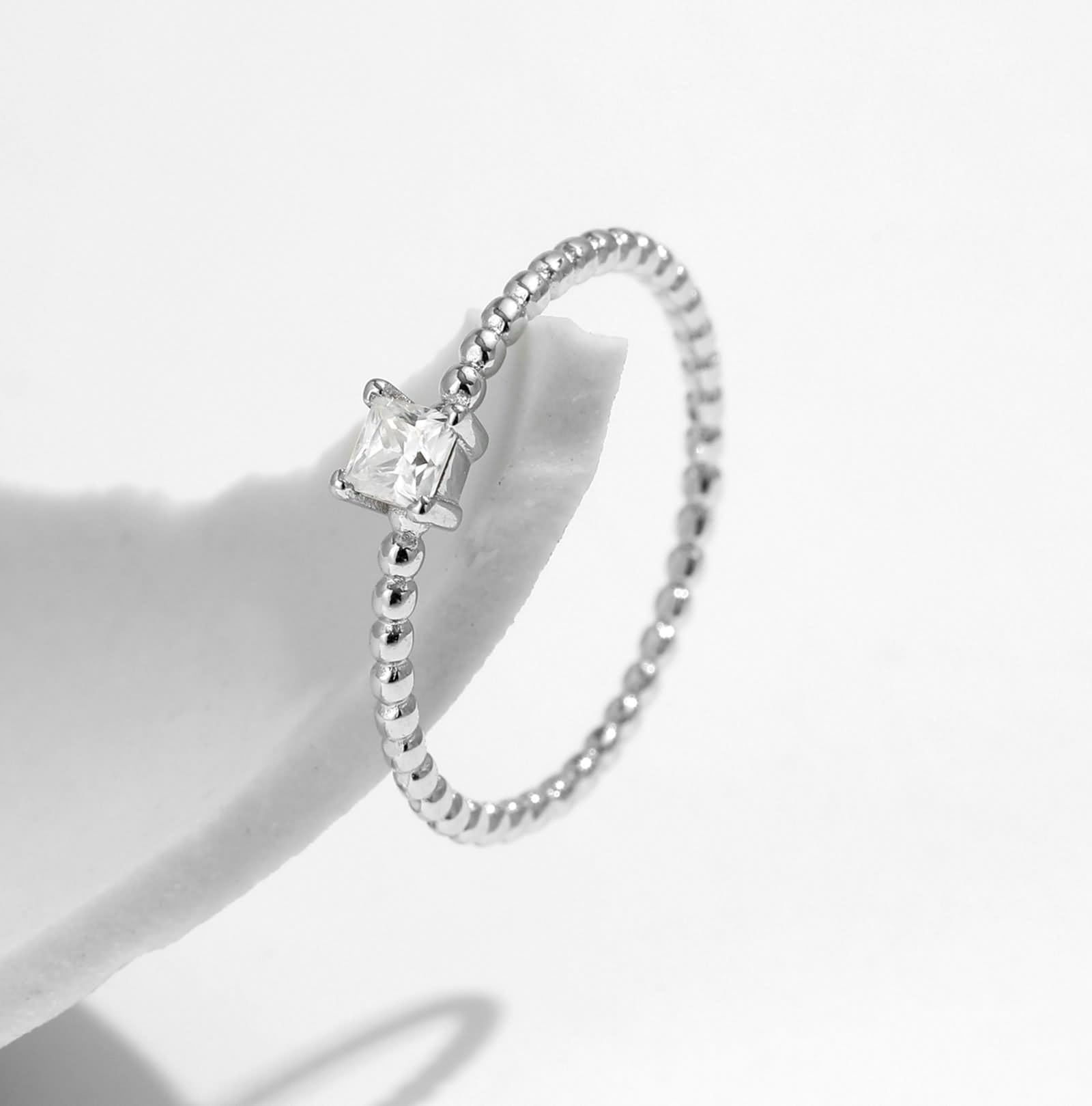 Anillo nupcial para mujer, anillo de compromiso de oro blanco 9 K/14 K, redondo con moissanita blanca cuadrada