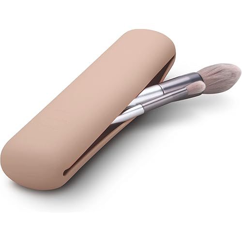 FERYES Travel Makeup Brush Holder, Magnetic Anti-fall Out Silicon Portable Cosmetic Face Brushes Holder, Soft and Sleek Makeup Tools Organizer for Travel-Khaki