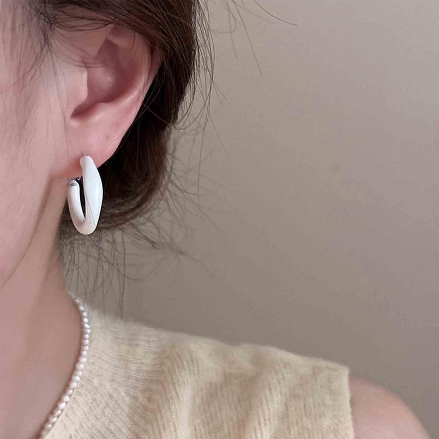 Vintage Acrylic Blue Circle Hoop Earrings Twist Hoop Dangle Earring Enamel Circle Earring Candy Color Round Earrings Jewelry for Women - Image 5