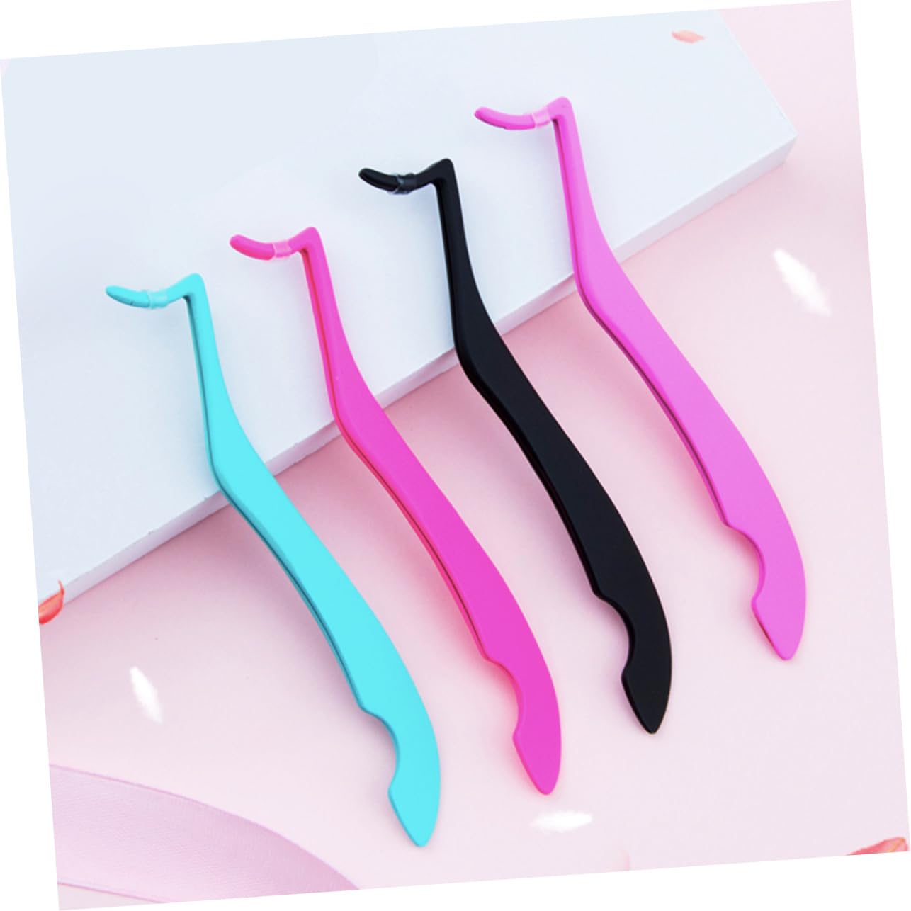 Gatuida Set of 2 Eyelash Tweezers Stainless Steel Grafting and Makeup Tools Precision for Lash Selection Lightweight for Comfort Suitable for Personal or Professional Use