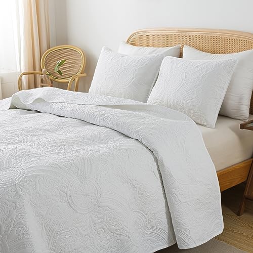 Boho White King Size Quilt Bedding Sets with Pillow Shams, Lightweight Soft Bedspread Coverlet, Quilted Blanket Thin Comforter Bed Cover, All Season, 3 Pieces, 104x90 inches