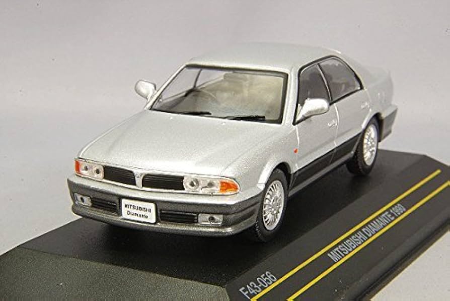 1/43スケール ホワイトF10ディアマンテワゴン 三菱の名車「初代ディアマンテワゴン」と「レグナム スーパーVR