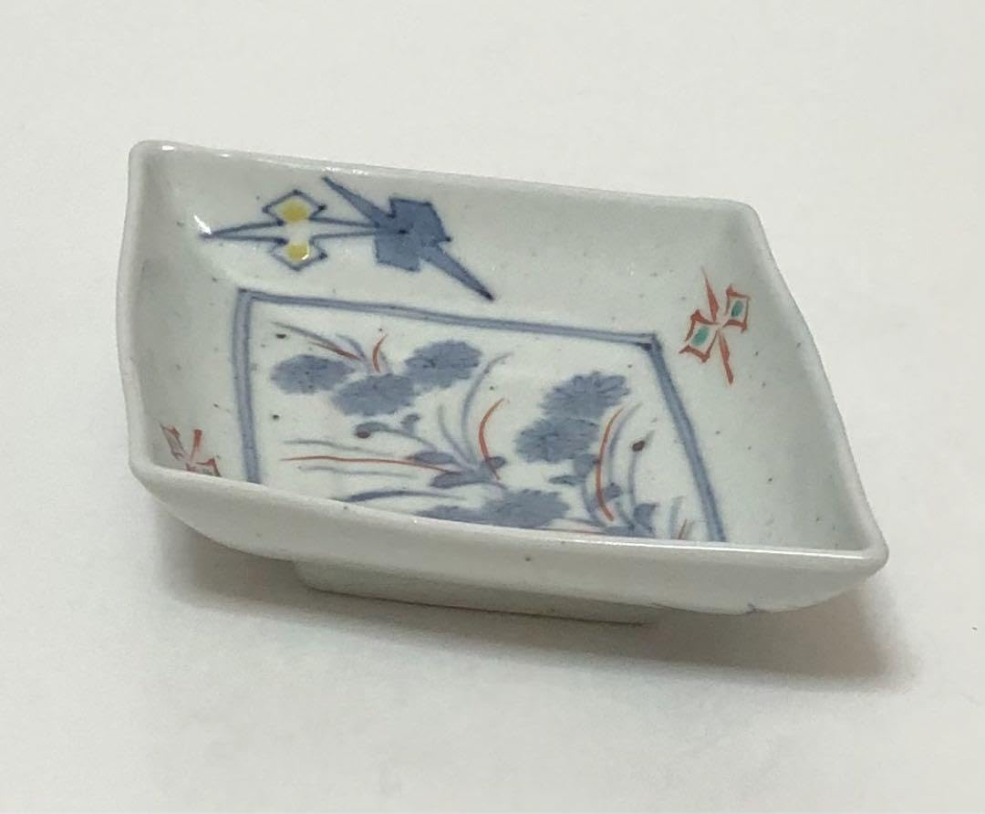 高級美術 有田焼 名窯 貴祥窯 古伊万里 再現 薄瑠璃釉 染付鷺紋 葉型皿2客 高級美術 有田焼 名窯 貴祥窯 古伊万里 再現 薄瑠璃釉 染付鷺紋