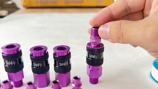 SANFU Aluminum Universal Air Coupler & Plug Kit, 1/4 Inch Threads, 15 Pieces, Black, 300 PSI, One-Hand Operation