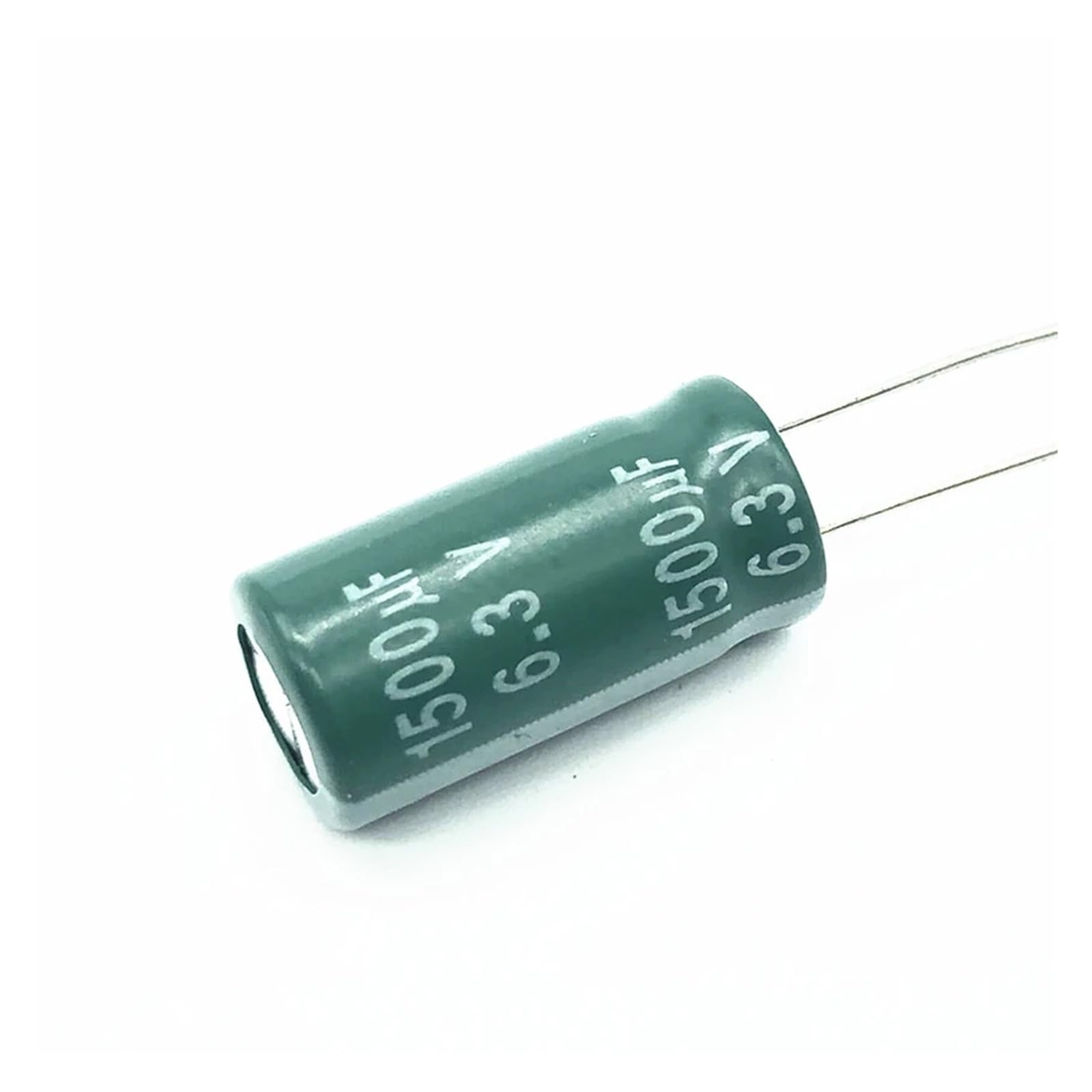 Condensateur électrolytique aluminium 6.3V 1500uF 8x16mm composant électronique basse impédance