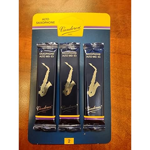 VANDOREN Traditional Alto Sax Reeds 2 Strength Cover