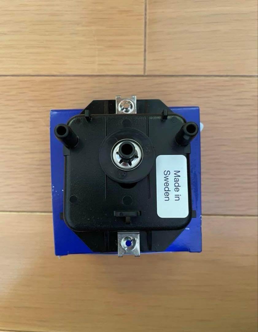 【新品・未使用・純正品】ボルボ240 セカンドシートラッチ 新品・未使用・純正品】ボルボ240 セカンドシートラッチ 2025年