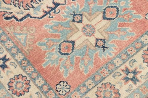 Tapis Kazak pakistanais en laine pour sublimer une entrée élégante