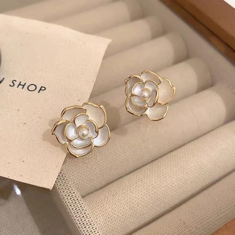 White Gardenia Flower Stud Earrings for Women, Vintage Floral Earrings for Women2