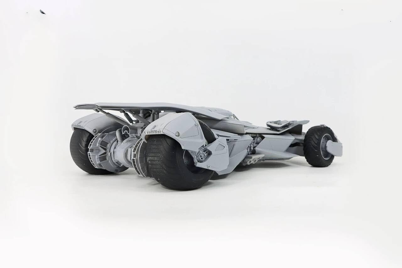 Amazon | LEBOO 喜玩社 バットモービル 1/12 機甲 長さ50cm 内部構造