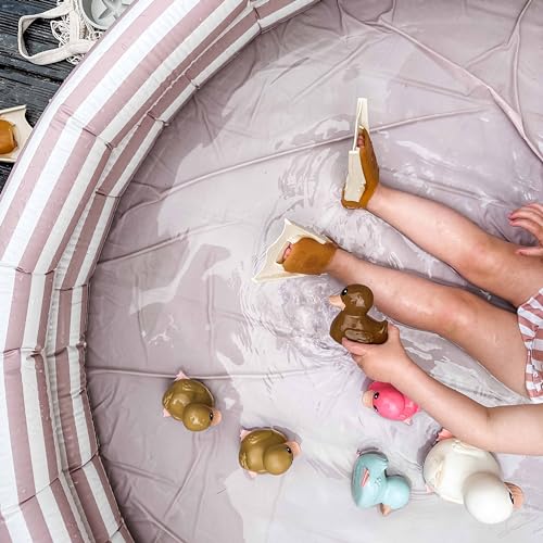 Hevea Kawan Mini Rubber Duck - 100% Natural Rubber Baby Bath Toy - Perfect for Playing, Teething, and Bathing - Powerful Pink