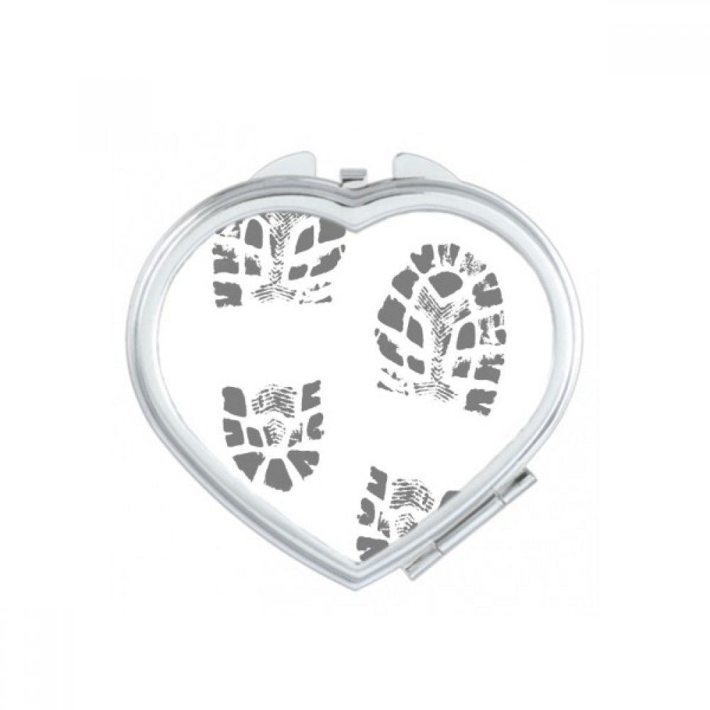 Miroir compact cœur mode dans votre sac pour retouches maquillage partout