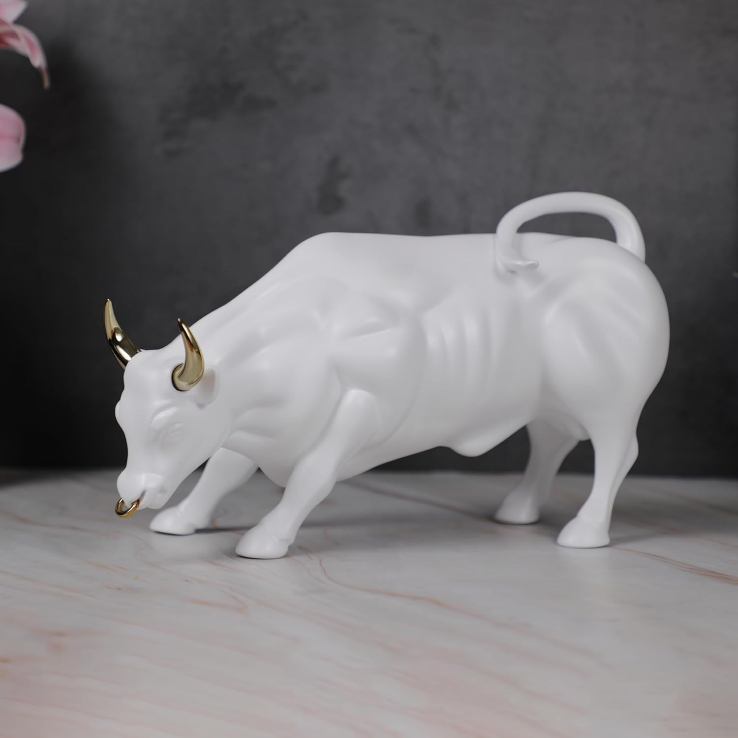 Bulls&Bears 置物 ホワイトポーセリン Bulls&Bears 置物 ホワイト