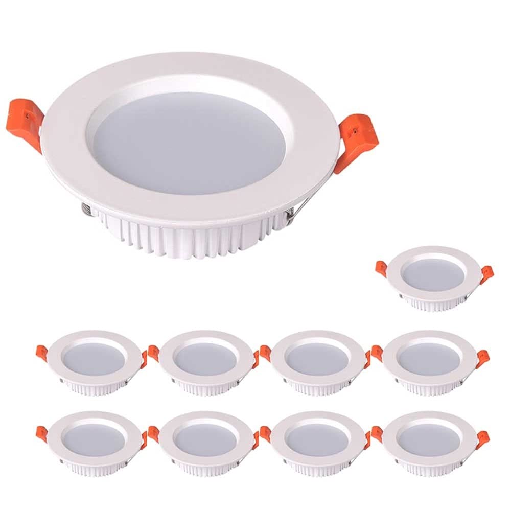 Downlights ronds en aluminium blanc pour illuminer chaleureusement votre salon moderne