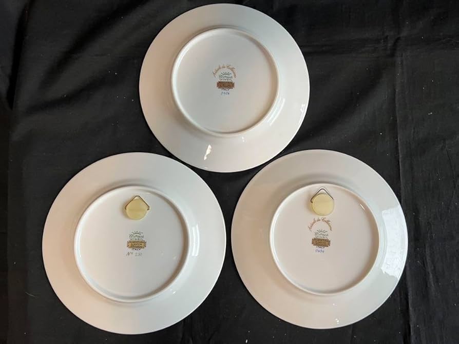 リチャードジノリ　飾り皿　クリスマスコレクション　３種３枚 Amazon | リチャードジノリ 飾り皿 クリスマスコレクション 3種