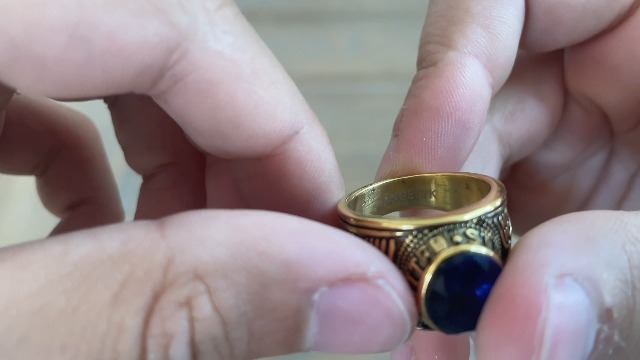 Bague Cabochon Pierre bleue I Bijoux Anciens en Or I Noir Carat
