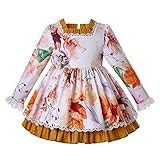Una orden, obtenga dos: vestido naranja hecho a mano con sombrero. El encaje en los puños superiores del cuello y la parte inferior del vestido muestran su aspecto elegante.