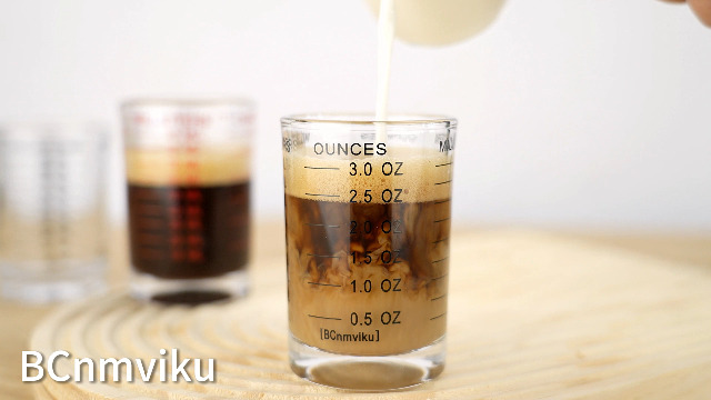 Mispudin 30ml 90ml Shot Glazen Maatbeker Kleine 2er Set, Espresso Shotglas met Meetmethoden, Borstel, Vloeibare Maatbeker voor Cocktail, Wodka, Whisky,Tequila, Koffie (Rood Mispudin 30ml 90ml Shot Glazen Maatbeker Kleine 2er Set, Espresso Shotglas met Meetmethoden, Borstel, Vloeibare Maatbeker voor Cocktail, Wodka, Whisky,Tequila, Koffie (Rood