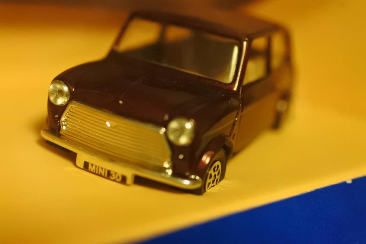 Amazon.co.jp: 1/43 コーギー ミニ 30thアニバーサリー 1959～1989