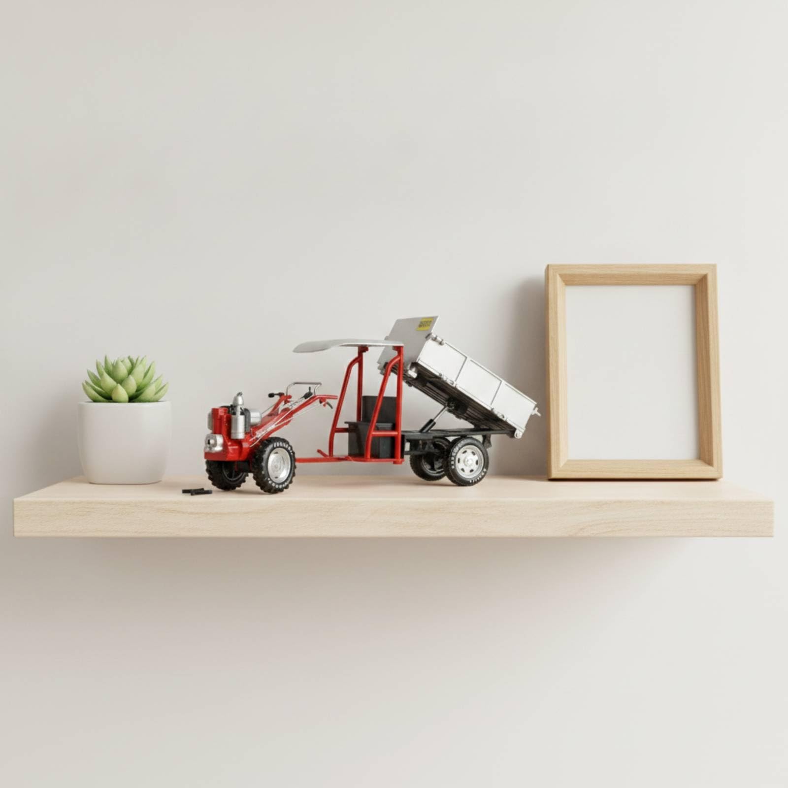 Jiuvaso Trattore Giocattolo Modello 1 16 con Rimorchio Apribile Veicolo Agricolo Macchinina Mezzo da Fattoria Lega di Zinco E Plastica Movimento Adatto per Gioco Creativo Scrivania Collezione, Rosso