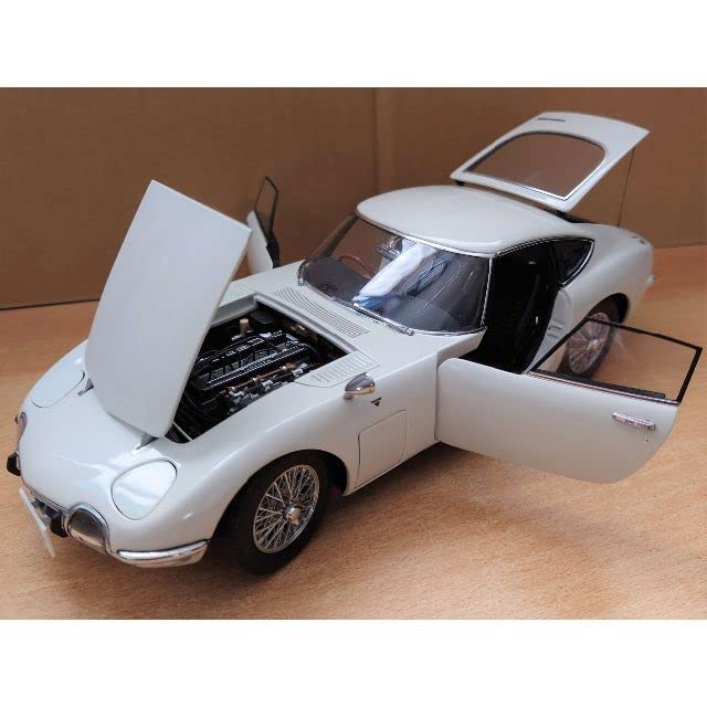 Amazon | 1/18トヨタ2000GT ワイヤースポークホイールバージョン 