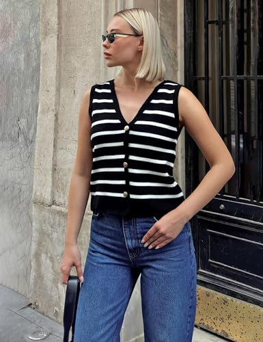 Women's Sleeveless Striped Sweater Vest Cropped Button Down Knit Vest Tops 2025 Trendy Outfits2