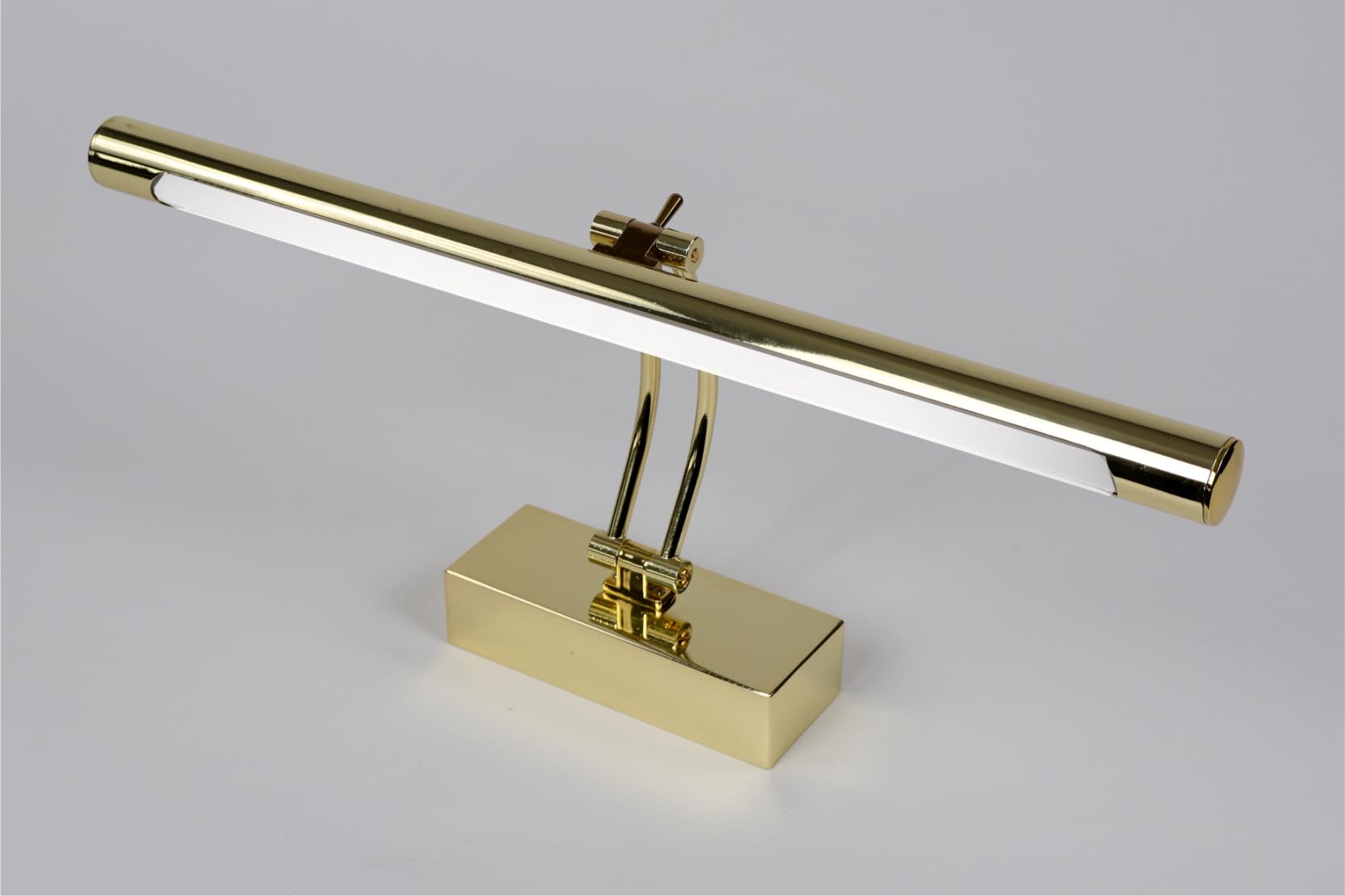 Aplique LED de pared para iluminar cuadros, espejos, etc, led 6W tradicional y elegante,tono de luz cálida 3000K, ORO Brillante, articulado y orientable. 40cm