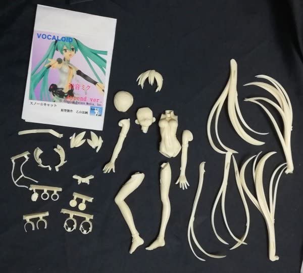 Amazon.co.jp: スノー キャット ミク Append Ver. ガレージキット 1/8