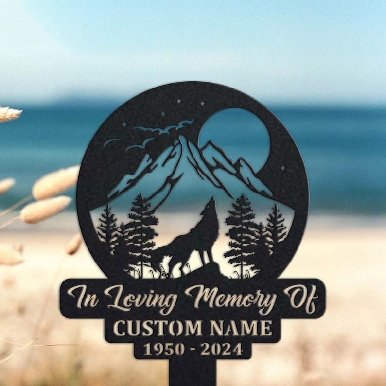 Custom Engraved Metal Wolf Memorial Stake – Personalized Outdoor Grave Marker for Garden or Cemetery Tribute