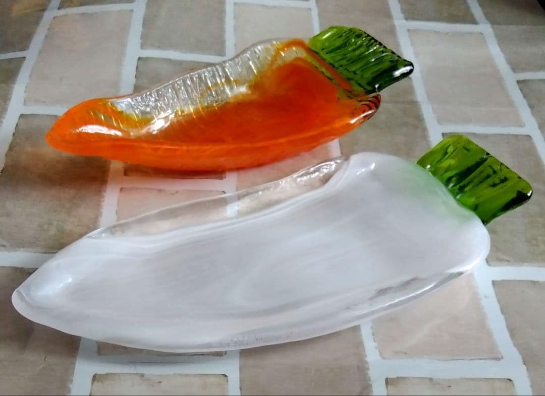 小樽 大正硝子館 大根 人参 ガラス皿 ２点セット