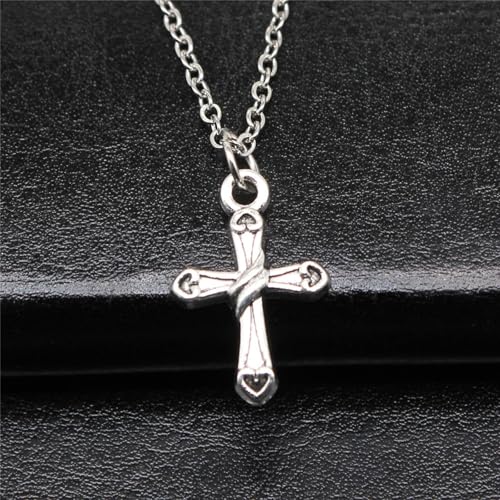 Collar de cruz para niñas como símbolo de protección y afecto familiar 2
