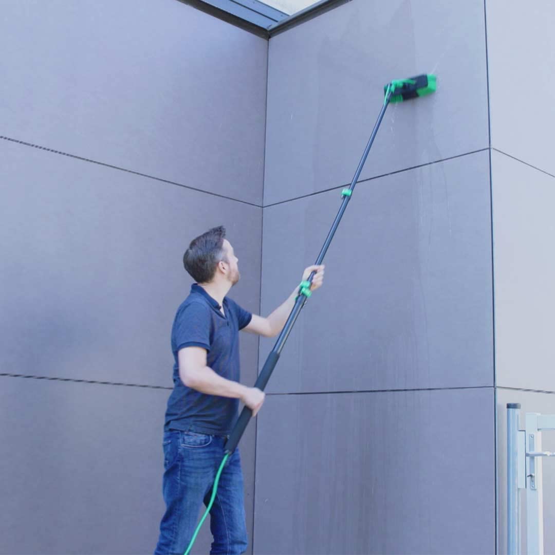 Hammersmith AquaClean Deluxe - Das Original aus dem TV - Besen mit Wasseranschluss - Waschbürste inkl. 3,6m Teleskopstiel - Wasserbesen - Fenster & Photovoltaik Reiniger