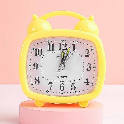 JOYHAPPST Dww-Yellow Analog Alarm Clock, Silent Travel Alarm Clock with No Ticking, Light and Snooze Function, Battery Operated Portable Alarm Clock for Bedroom