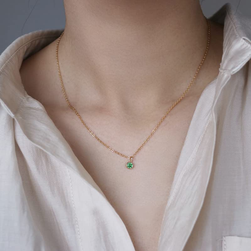 Chaîne de clavicule avec pendentif zircon vert et blanc, le bijou idéal pour vos soirées