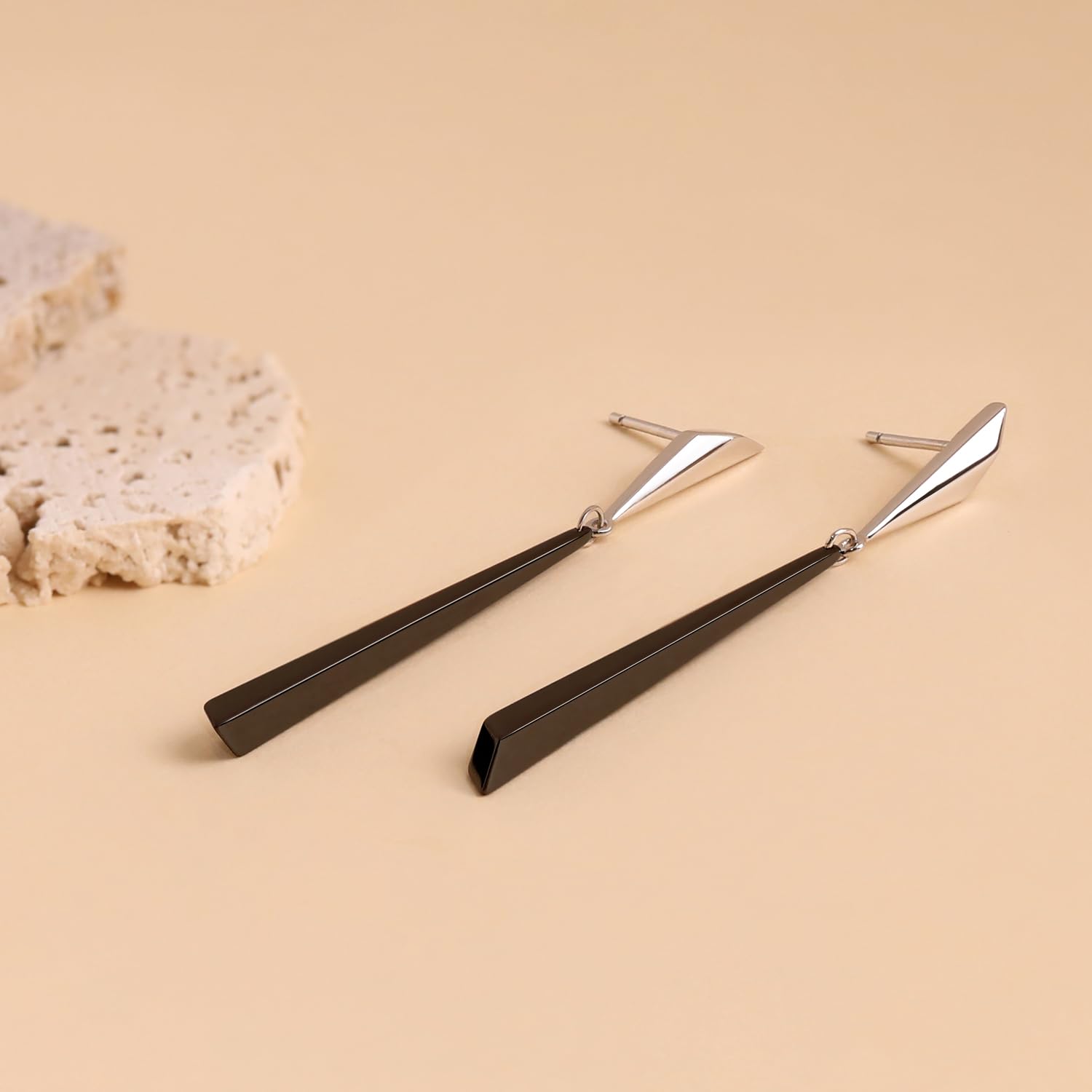 Meissa Pendientes Largos Negros para Mujer en Plata de Ley 925 y Cerámica con Circonitas Pendientes Colgantes Elegantes Hipoalergénicos Regalo de Moda para Cumpleaños Boda Fiesta