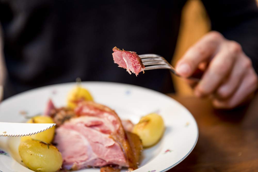 GUSTOS - Stinco di Maiale Affumicato, 1,2 kg, da Carne di Maiale Selezionata, Speziata e Precotta, Prodotto Sottovuoto Artigianale Altoatesino