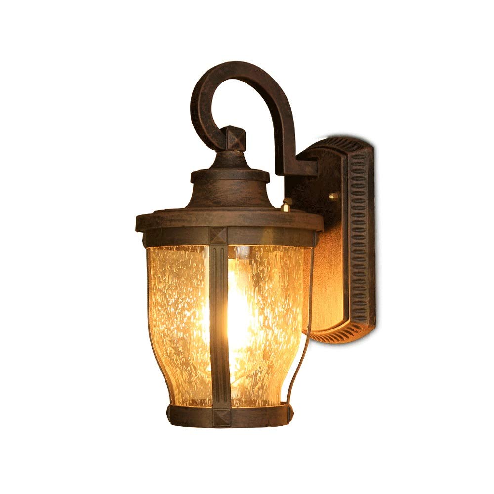 Luminaire extérieur rétro pour sublimer l'ambiance de votre terrasse et jardin de villa