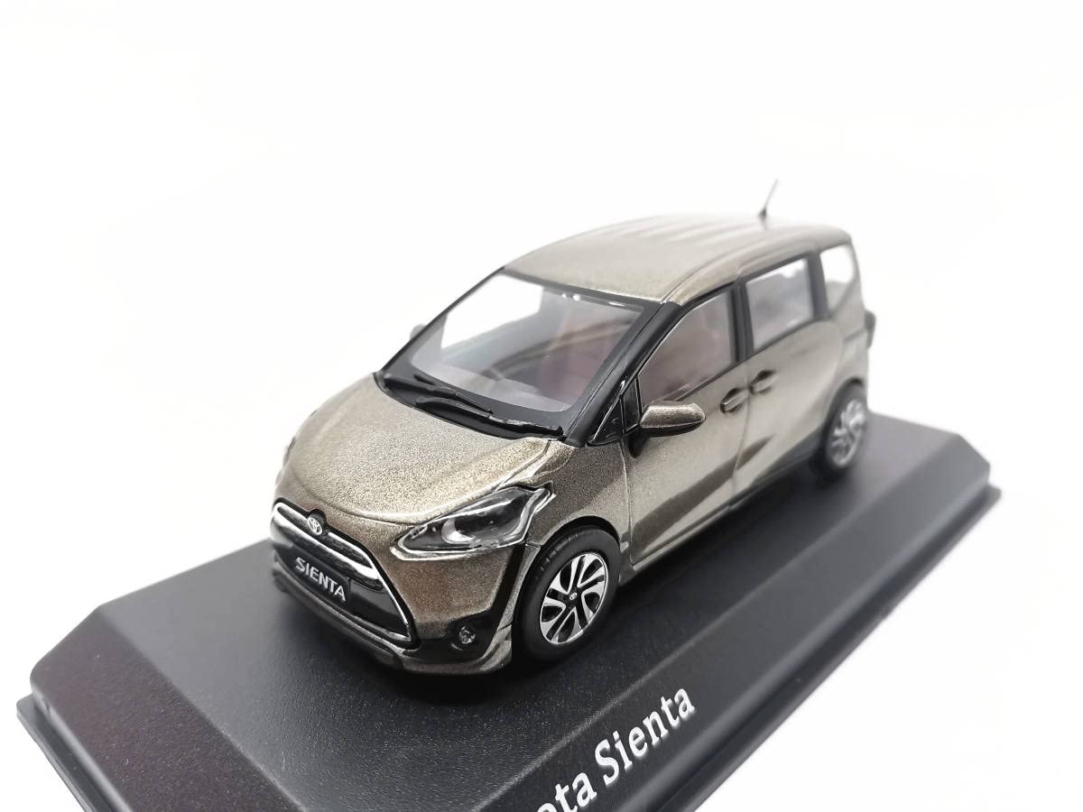 シエンタ sienta ミニカー スケール 2点セット Amazon.co.jp: ミニカー 1/30 トヨタ 2代目シエンタ SIENTA 後期