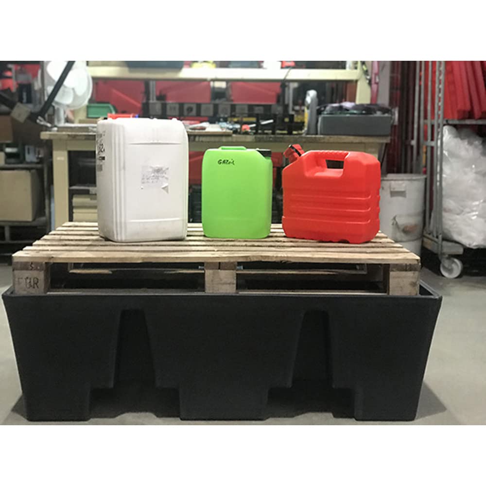 Plast'Up Rotomoulage Palette de Rétention Europe en Polyéthylène haute densité Noire ECO avec Caillebotis acier et 4 Passages de Fourches 52083E