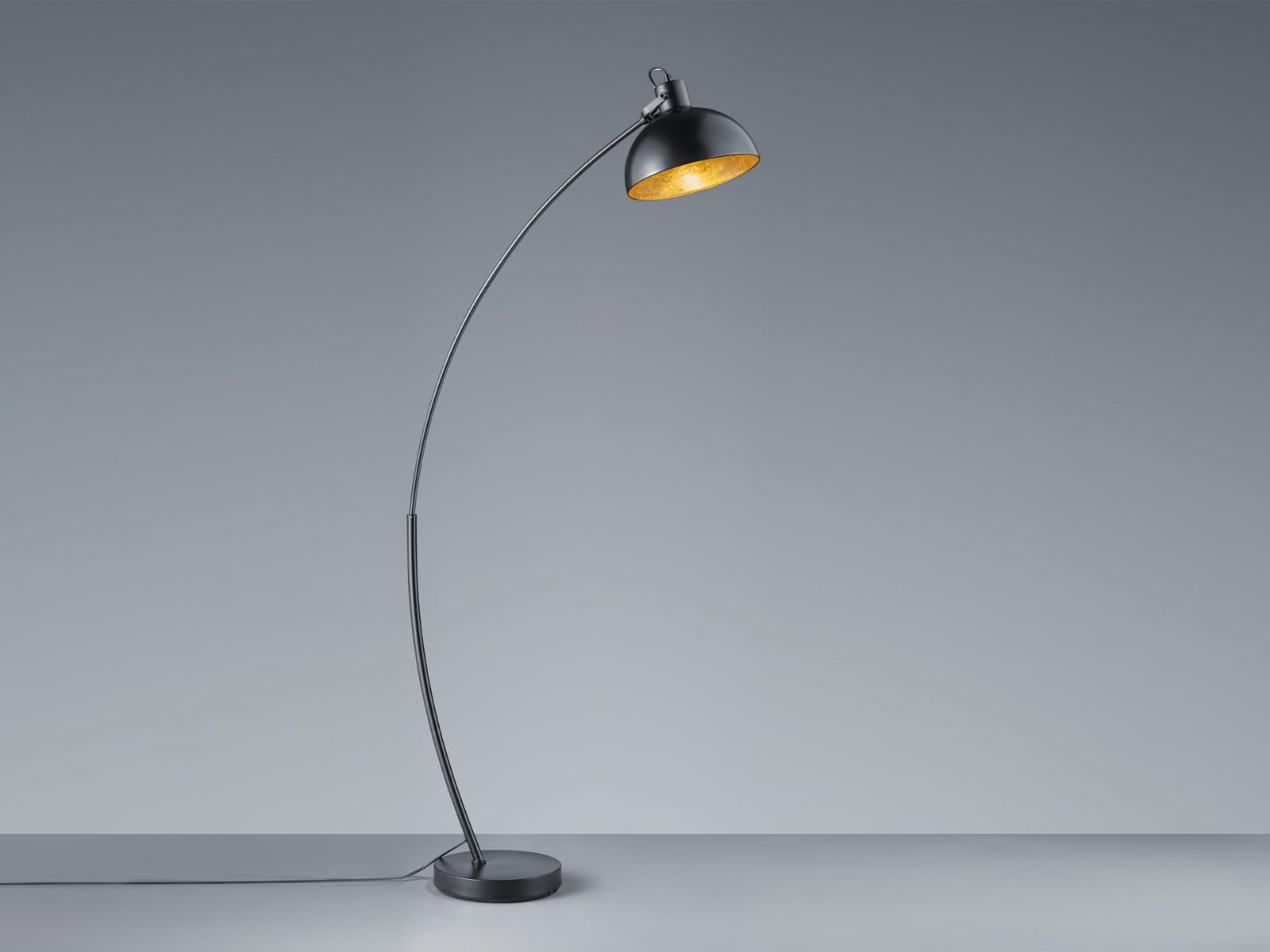 Nowoczesna lampa łukowa LED w kolorze czarnym matowym abażur wewnątrz złoty, wysokość 155 cm z wysięgiem 75 cm