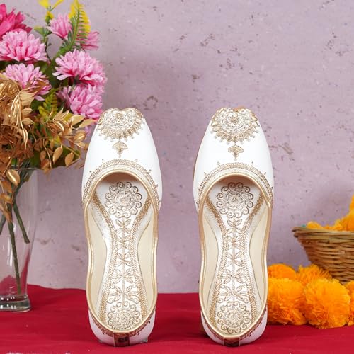 Image of Women's Embroidered Rajasthani Mojari Jutti | Ethnic Punjabi Juttis for Women & Girls | Flat Slip-On Footwear for Wedding, Festive & Casual Wear