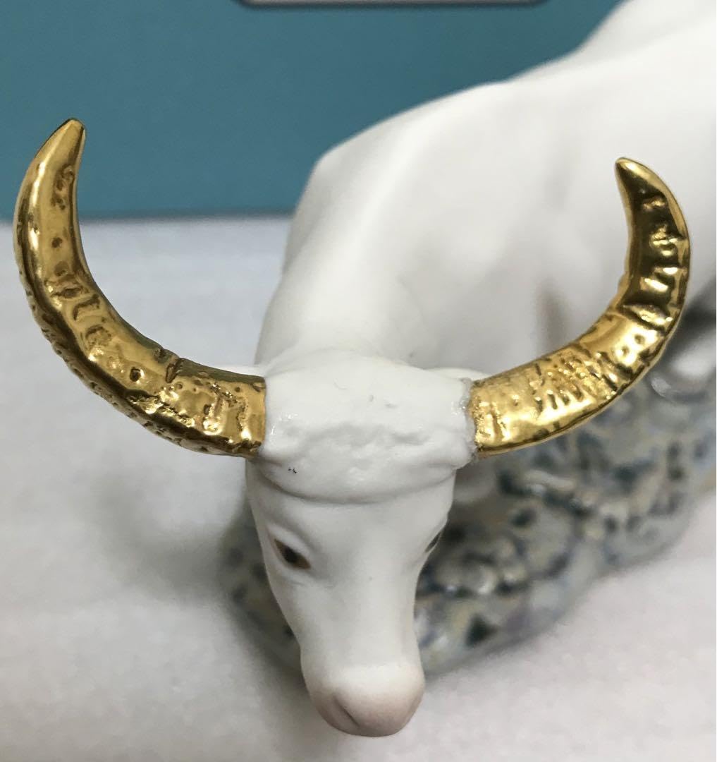 Amazon.co.jp: 箱付き リヤドロ 干支 丑 (牛) オックス フィギュリン