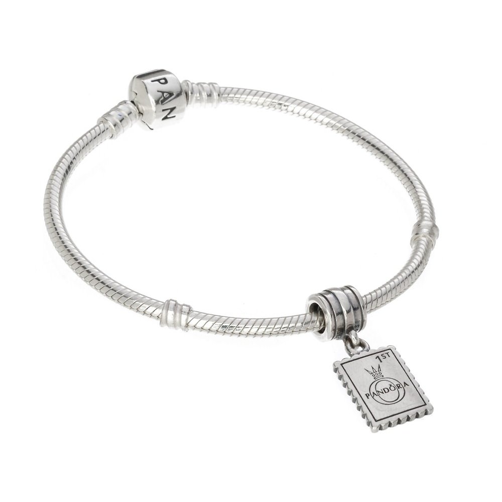 PANDORA パンドラ イギリス限定！ロンドンバス チャーム ジュエリーブランド「PANDORA」、2012年限定ロンドンチャームを