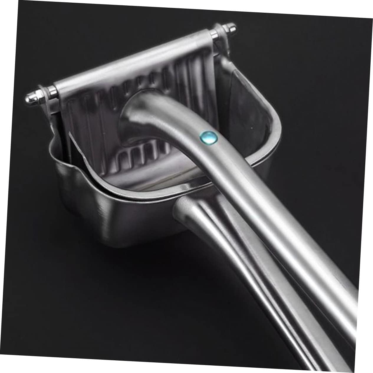 Ergonomic Handle Multi-fruit Squeezing Manual Citrus Squeezer Stainless Steel Juicer Compact Design Random Style