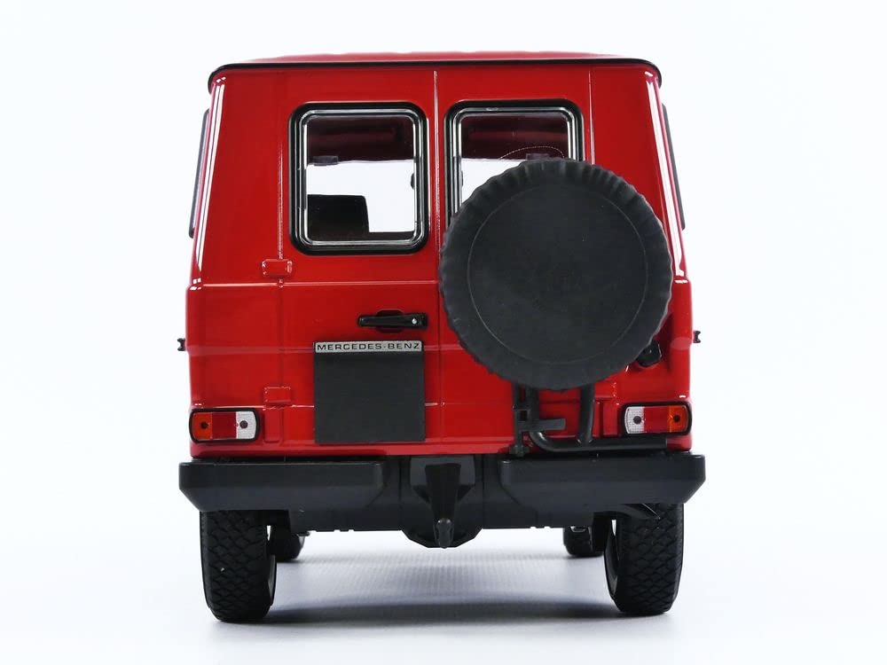 Minichamps 155038002 1:18 1980 Mercedes G-Model Short (W460