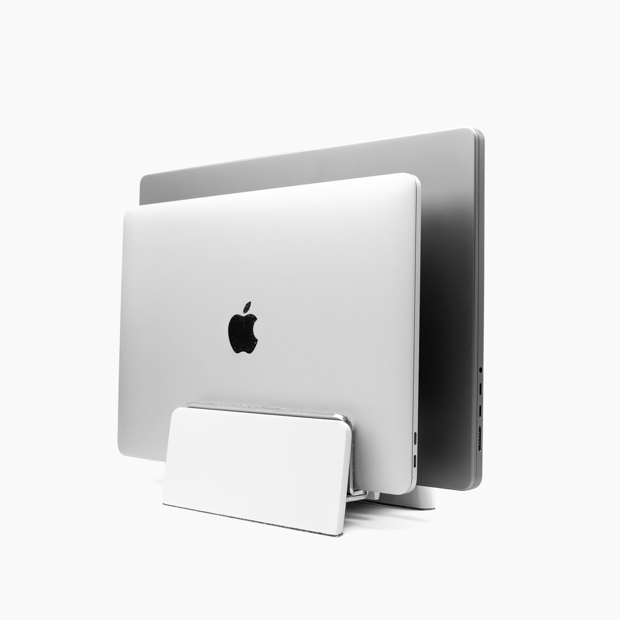 Supporto Verticale Per Laptop In Legno Bianco - Raico Regolabile Con Fodera In Lana Merino
